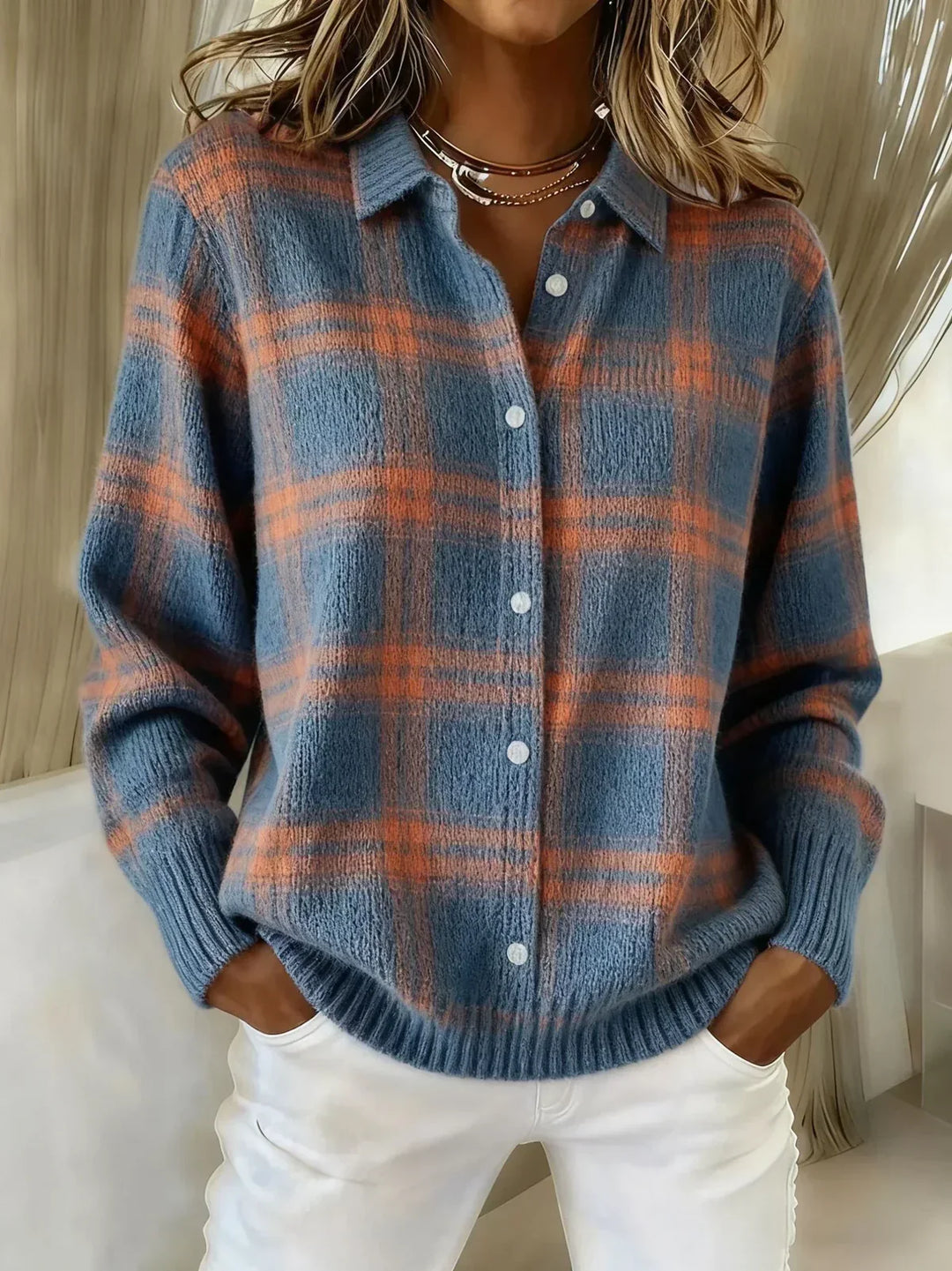 Gilet confortable Anna de Danoir Paris, tissu doux et agréable, porté porté en style décontracté.