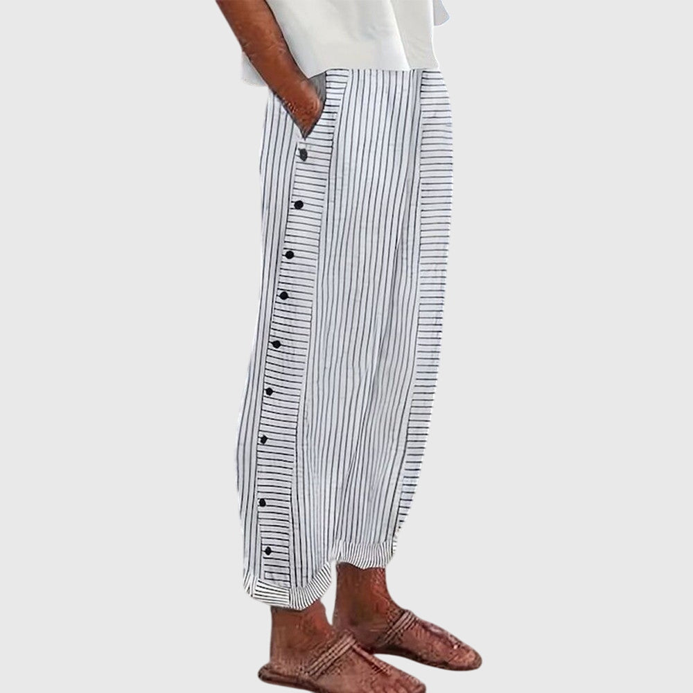 Pantalons élégants Danoir Paris Bertha™ pour femmes, coupe sophistiquée et tissu de qualité, vue de face sur fond neutre.