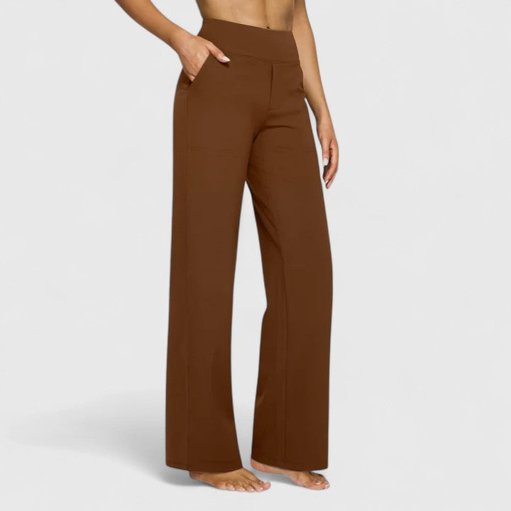 Pantalons sophistiqués Hilary de Danoir Paris, coupe élégante et tissu de qualité, porté sur un mannequin.