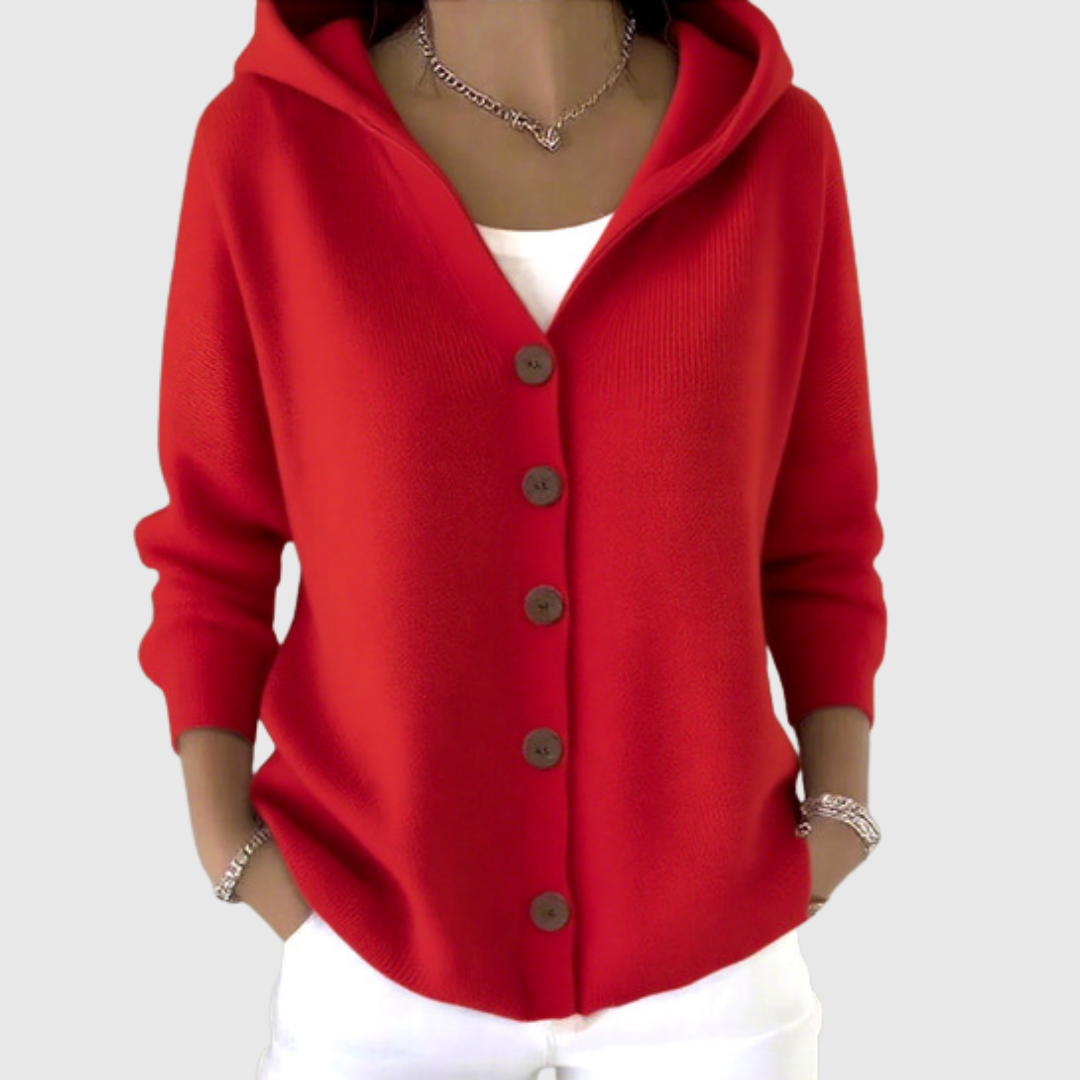 Cardigan en maille confortable avec capuche Danoir Paris, détails de la texture douce et style décontracté.