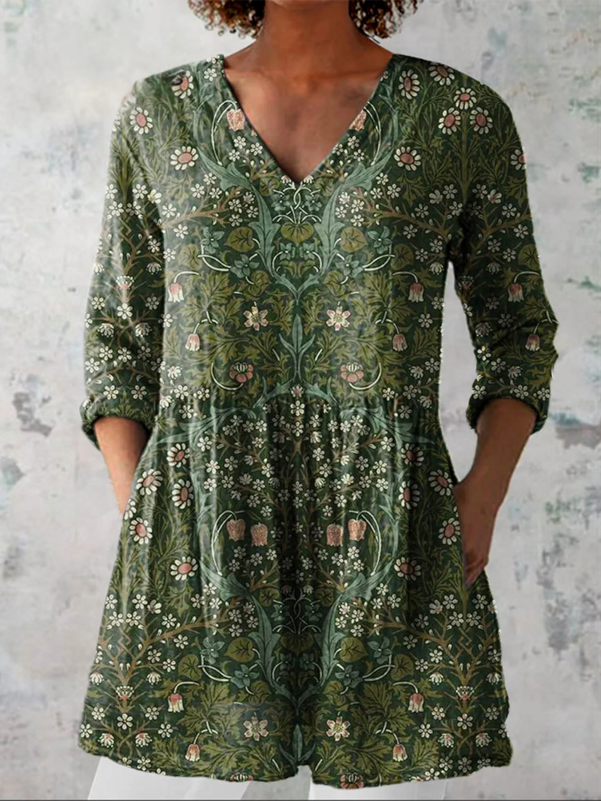 Julie | Longue blouse avec col en V