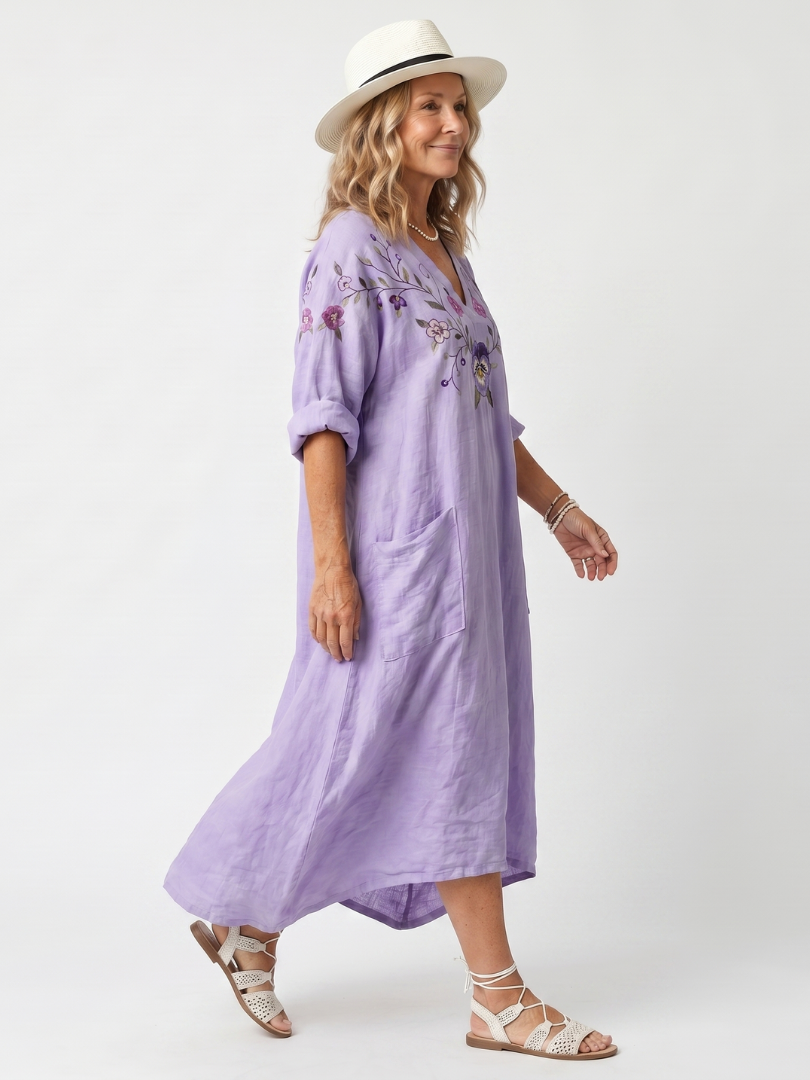 Tavi | Robe midi oversize avec poches et broderie florale