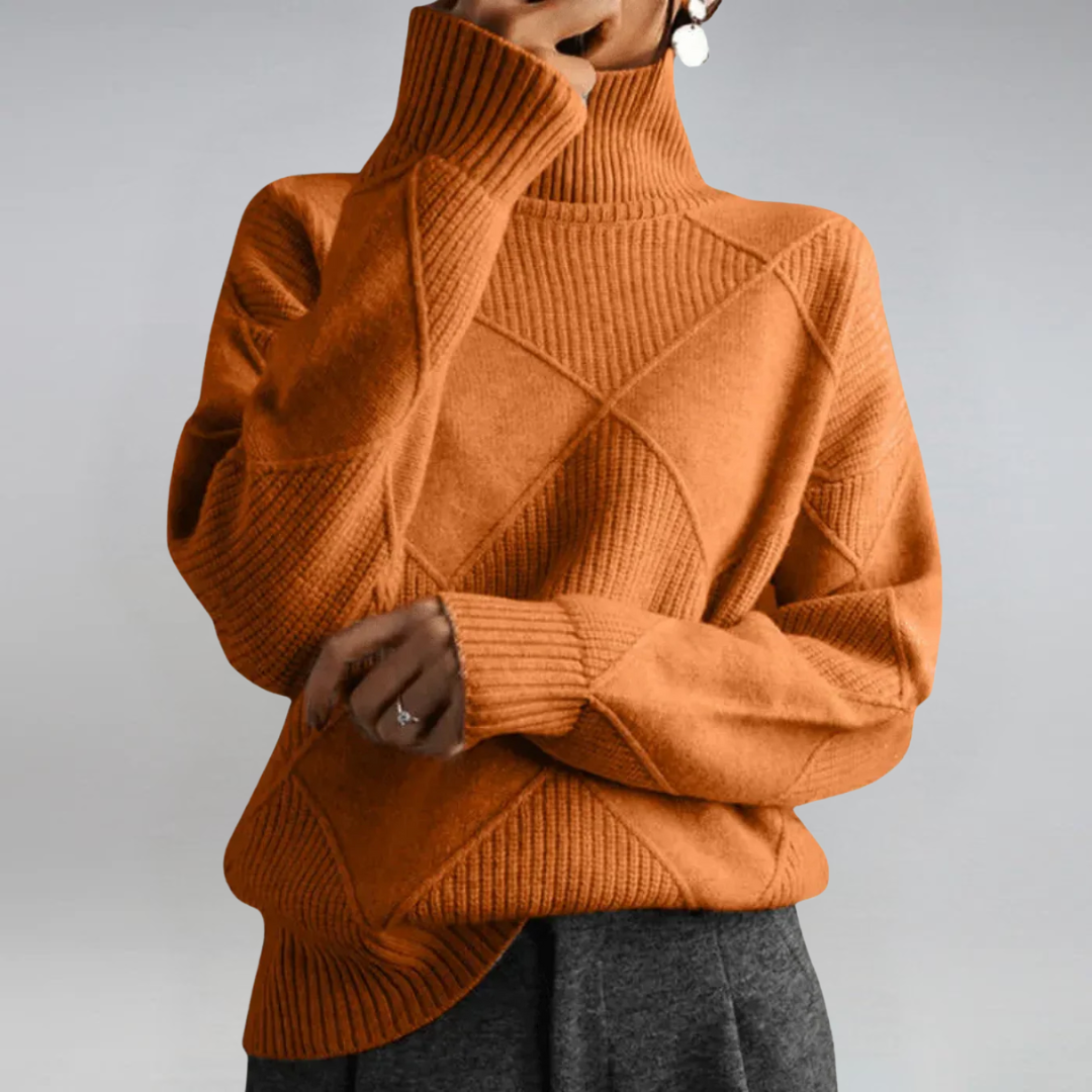 Pull en cachemire Danoir Paris Lauren, luxueux à col montant, couleur crème, porté sur un mannequin.