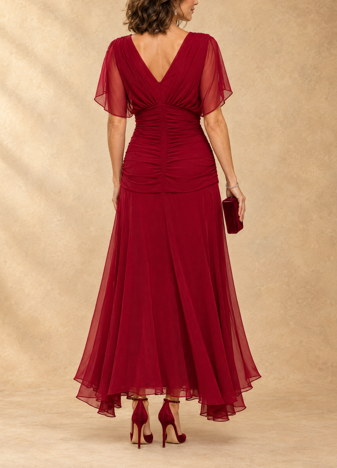 Robe maxi de soirée Drapée Emma de Danoir Paris, col V élégant, tissu fluide et sophistiqué pour dress code formel.