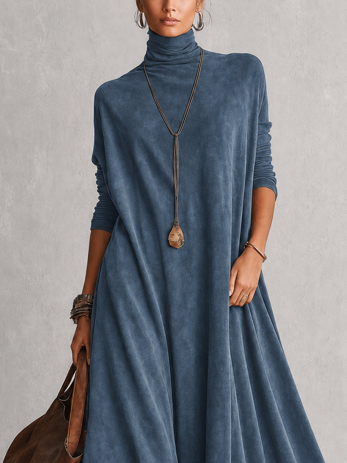 Robe Maxi Longue à Manches Longues en Suédine Marron Vintage