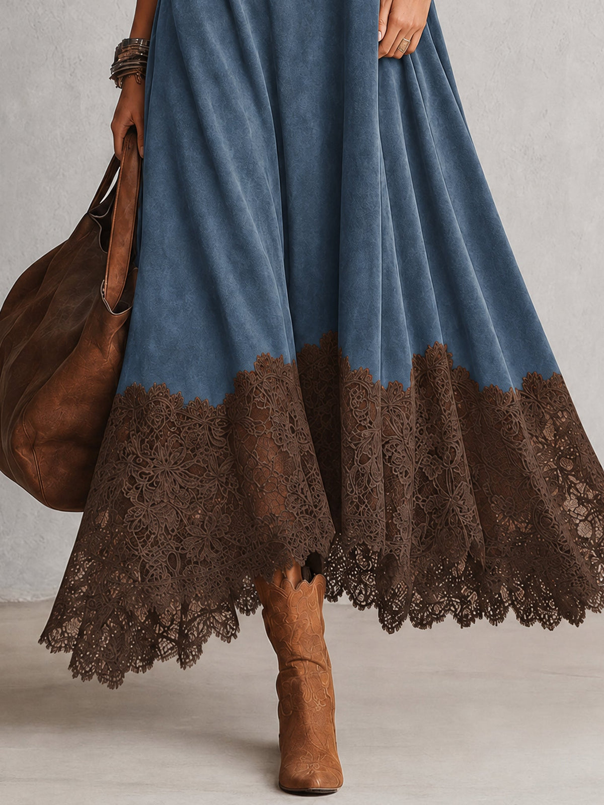Robe Maxi Longue à Manches Longues en Suédine Marron Vintage