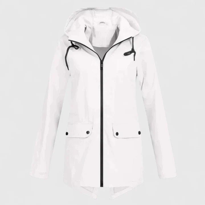 Veste confortable Vanyssiah de Danoir Paris, en tissu doux, portée ouverte, vue de face sur fond neutre, mode décontractée.