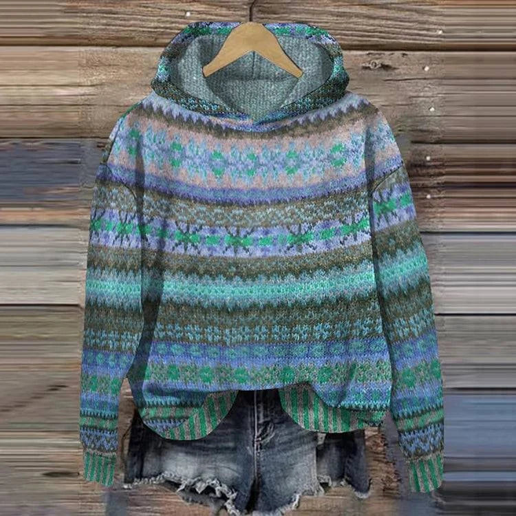 Pull vintage Emma Danoir Paris, modèle FR796, en laine douce couleur beige avec col en V et manches longues, porté sur mannequin.
