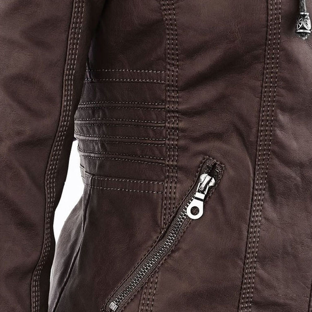 Veste élégante et structurée Monica pour femmes de Danoir Paris, vue de près, tissu chic et finitions soignées.