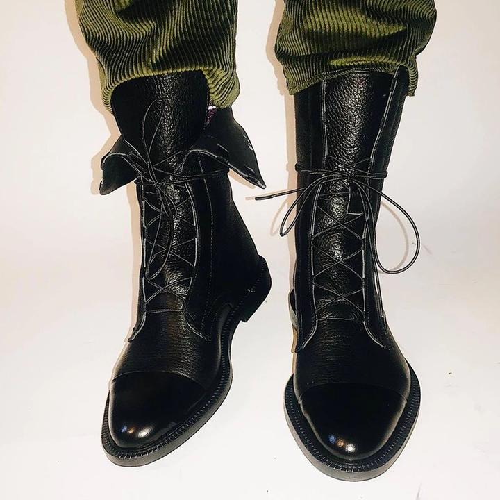 Chaussures à talons hauts Danoir Paris Harper, élégantes, en cuir noir avec finition brillante, pour femmes sophistiquées.