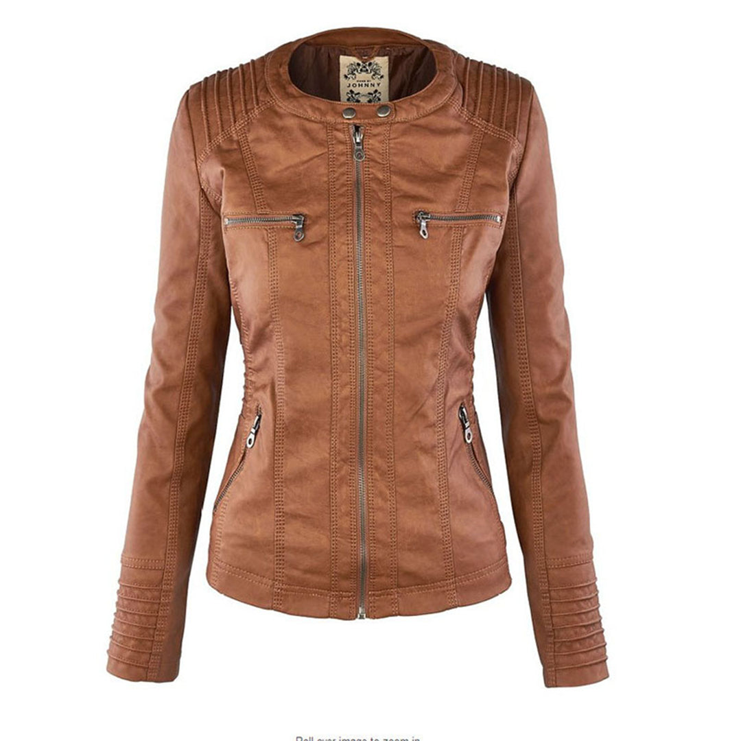 Veste élégante et structurée Monica pour femmes en kaki de Danoir Paris, détail en tissu chic et coupe sophistiquée.