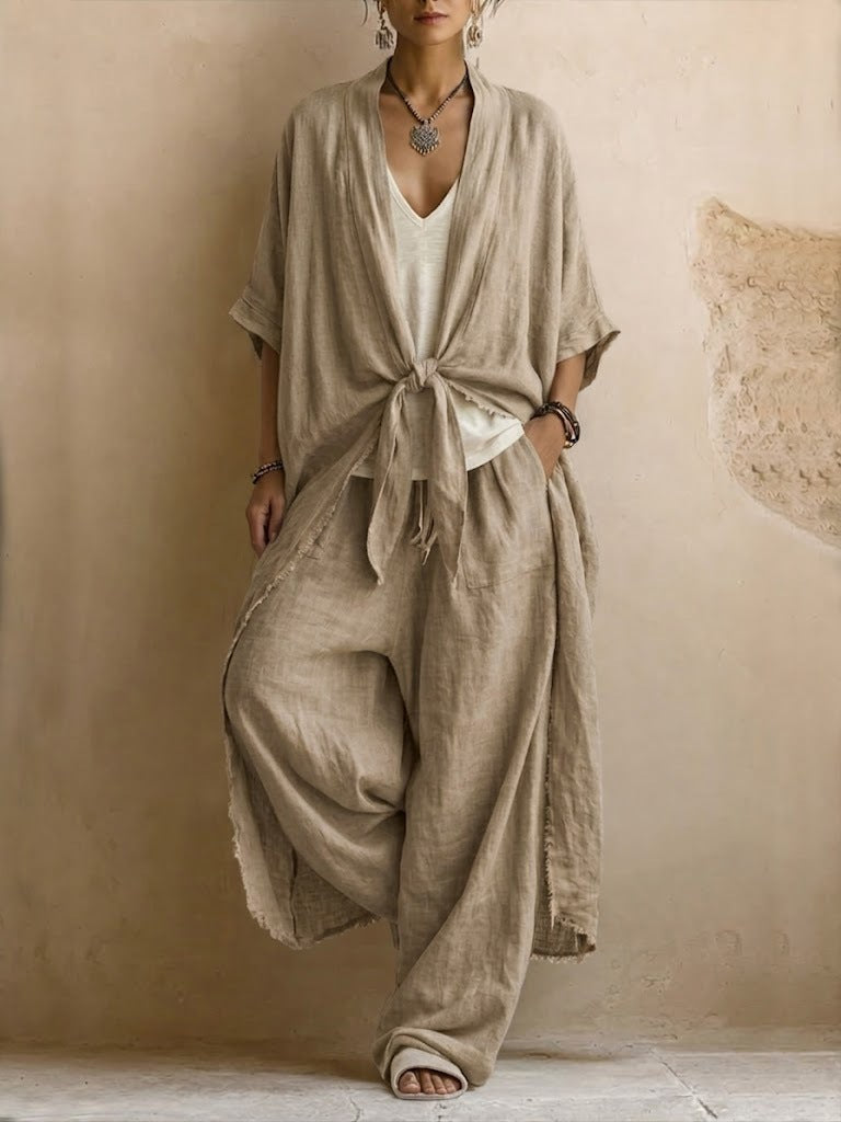 Ensemble deux pièces kimono en lin oversize et pantalons à jambes larges, Danoir Paris, tissu léger et élégant.