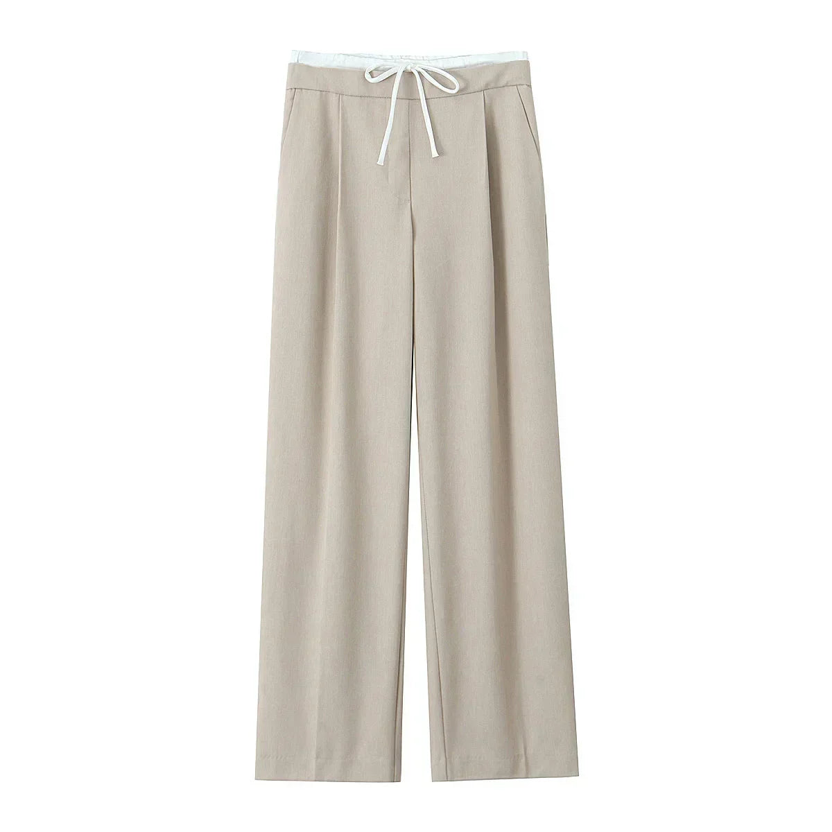 Pantalon Manon de Danoir Paris, en tissu noir, coupe confortable, portée décontractée, visible en gros plan sur le produit