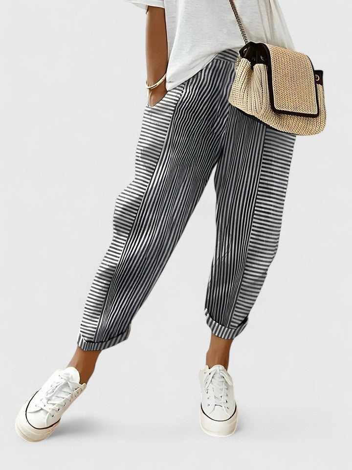 Pantalons d'été confortables pour femmes Elvira™ de Danoir Paris, en tissu noir, parfaits pour un look décontracté.