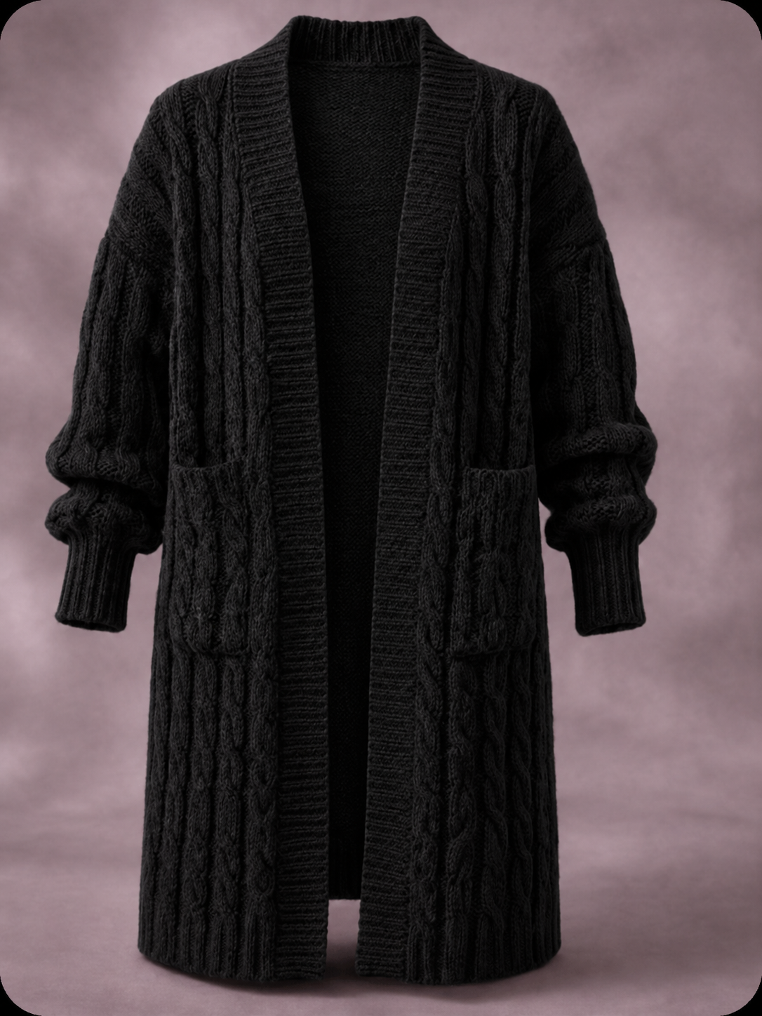 Cardigan en maille à double boutonnage Danoir Paris, cardigan chaud avec boutons, porté en gros plan sur fond neutre.