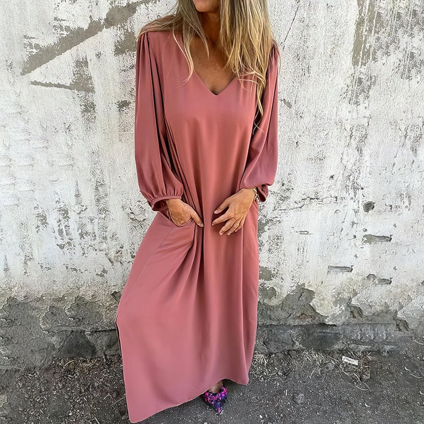 Robe bohème longue Danoir Paris Susane avec poches, style élégant et décontracté, tissu fluide et détails sophistiqués.