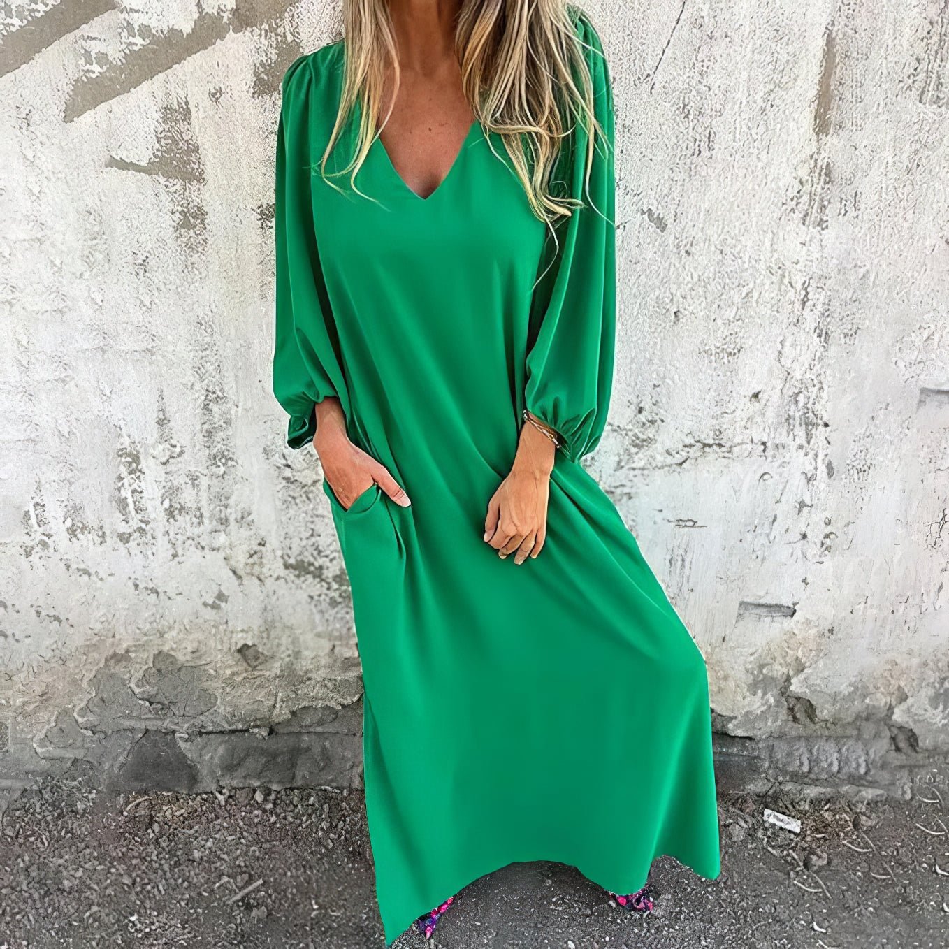 Robe bohème longue Danoir Paris, élégante, avec poches, style décontracté et chic, portée par un mannequin.
