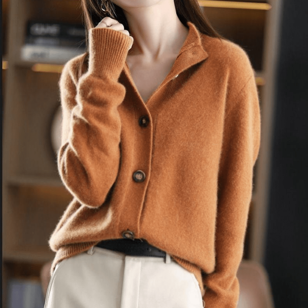 Gilet chic en cachemire Alexandra de Danoir Paris, beige, taille XS, douceur et élégance pour un style raffiné.