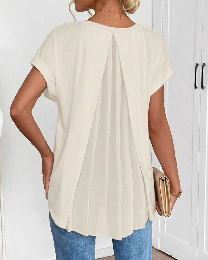 T-shirt homme à manches courtes en tissu uni avec patchwork, Danoir Paris, mode décontractée et tendance.