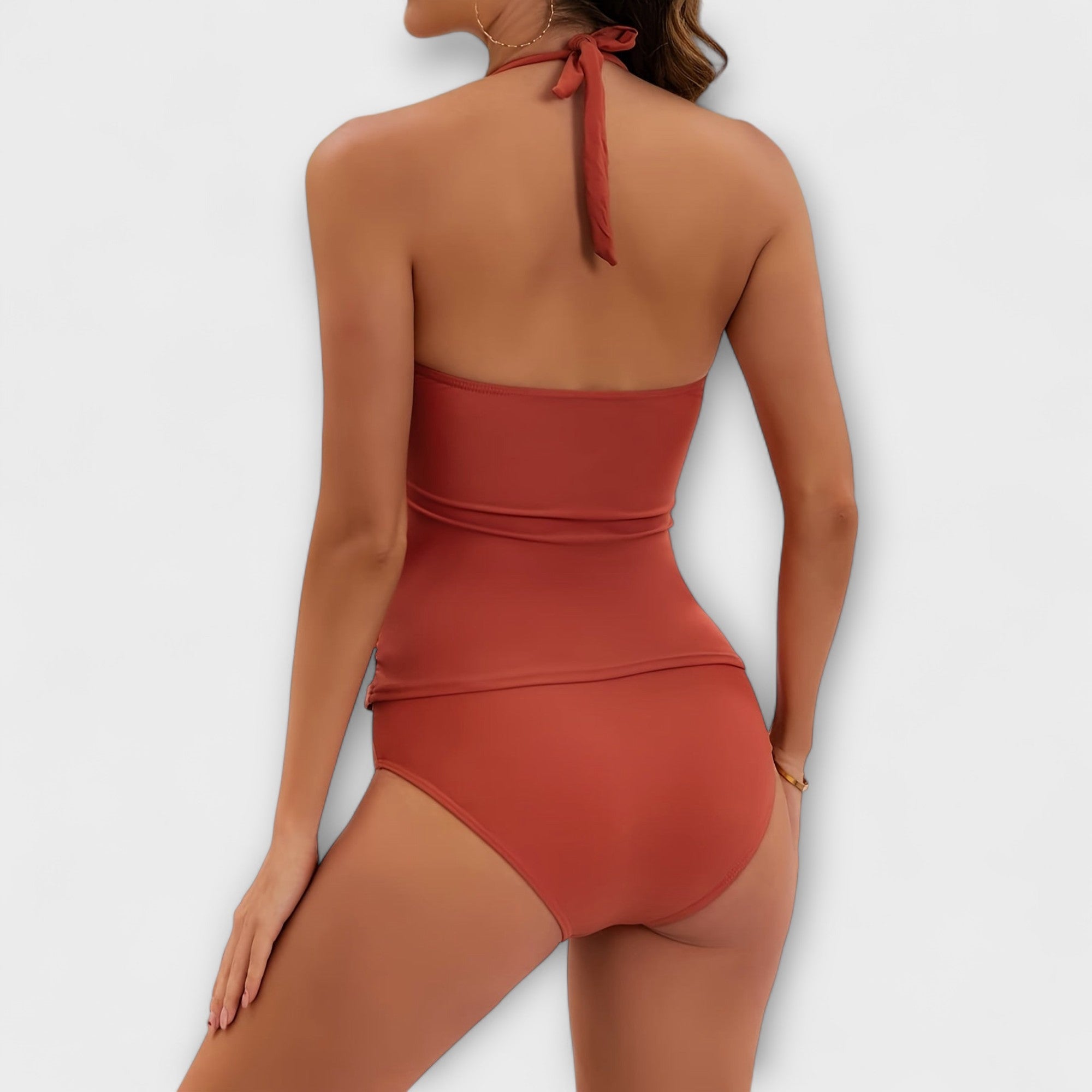 Maillot de bain deux pièces Sienna de Danoir Paris en noir, haut et bas élégants, parfait pour la plage ou la piscine.