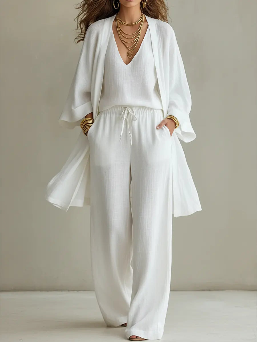 Ensemble homewear décontracté en lin blanc Isabelle de Danoir Paris, 3 pièces confortable et élégant pour la maison.