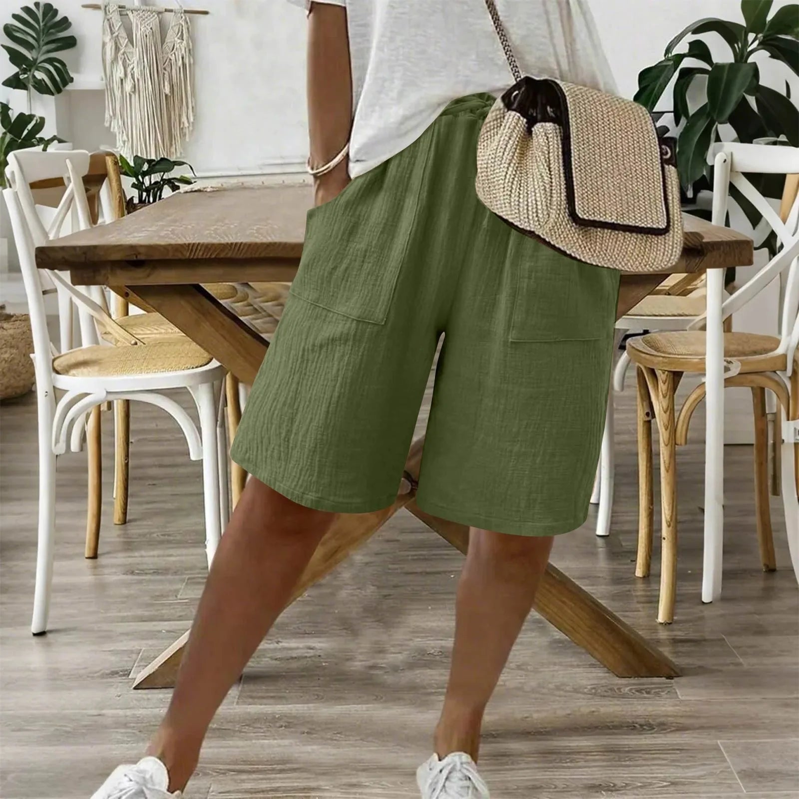 Shorts en coton et lin Sienna de Danoir Paris, vue détaillée du tissu léger et confortable pour l'été.