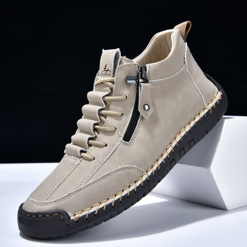 Chaussures en nabuk Danoir Paris pour homme avec zip, élégantes et confortables, visible sur cette image.