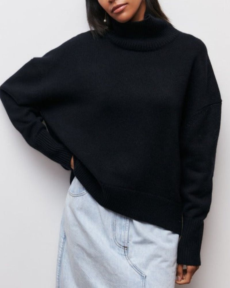 Pull roulé Danoir Paris Evy, chandail en cachemire confortable et chic, visible en jaune avec col roulé élégant.