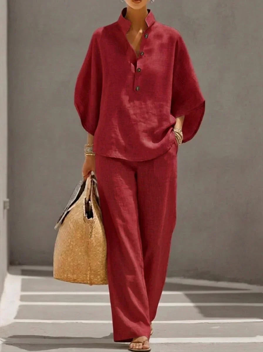Ensemble en lin Danoir Paris Sophie avec manches chauve-souris et pantalon large bleu marine, vue de face.