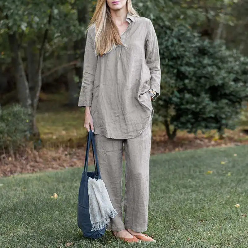 Ensemble Ella Danoir Paris chic et confortable, vêtement féminin en tissu doux, porté sur un mannequin.