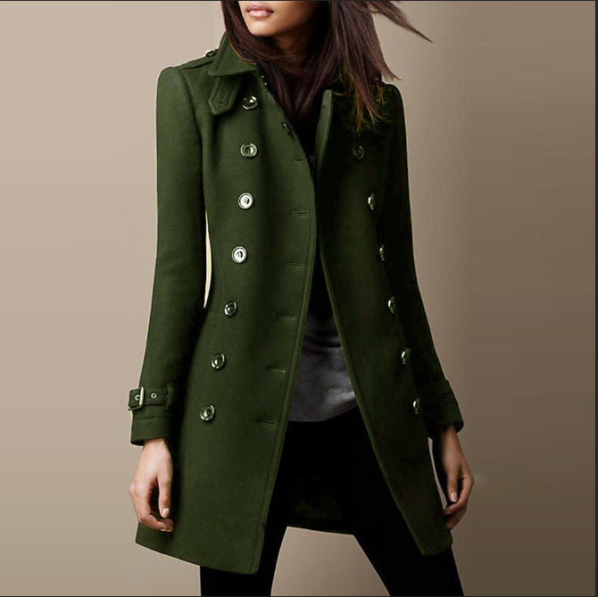 Manteau élégant Florance de Danoir Paris en tissu bleu, style tendance et finition sophistiquée, porté sur un mannequin.