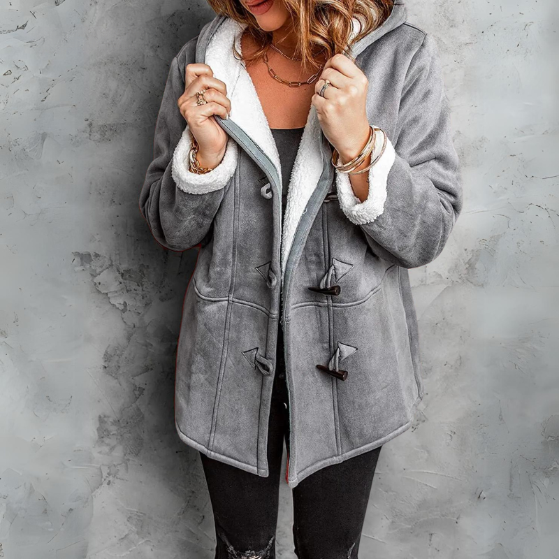 Manteau élégant pour femme Danoir Paris Denise en tissu Bordeaux, détails sophistiqués et coupe moderne visible sur l'image.