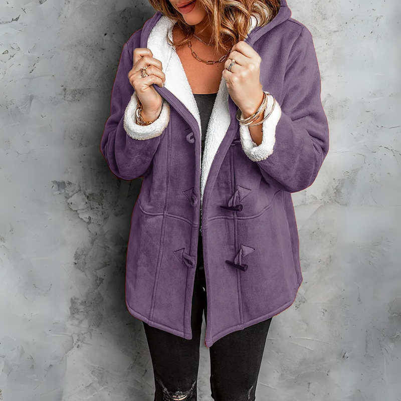 Manteau élégant pour femme Denise de Danoir Paris, coupe sophistiquée en bordeaux, tissu chaud et stylé.