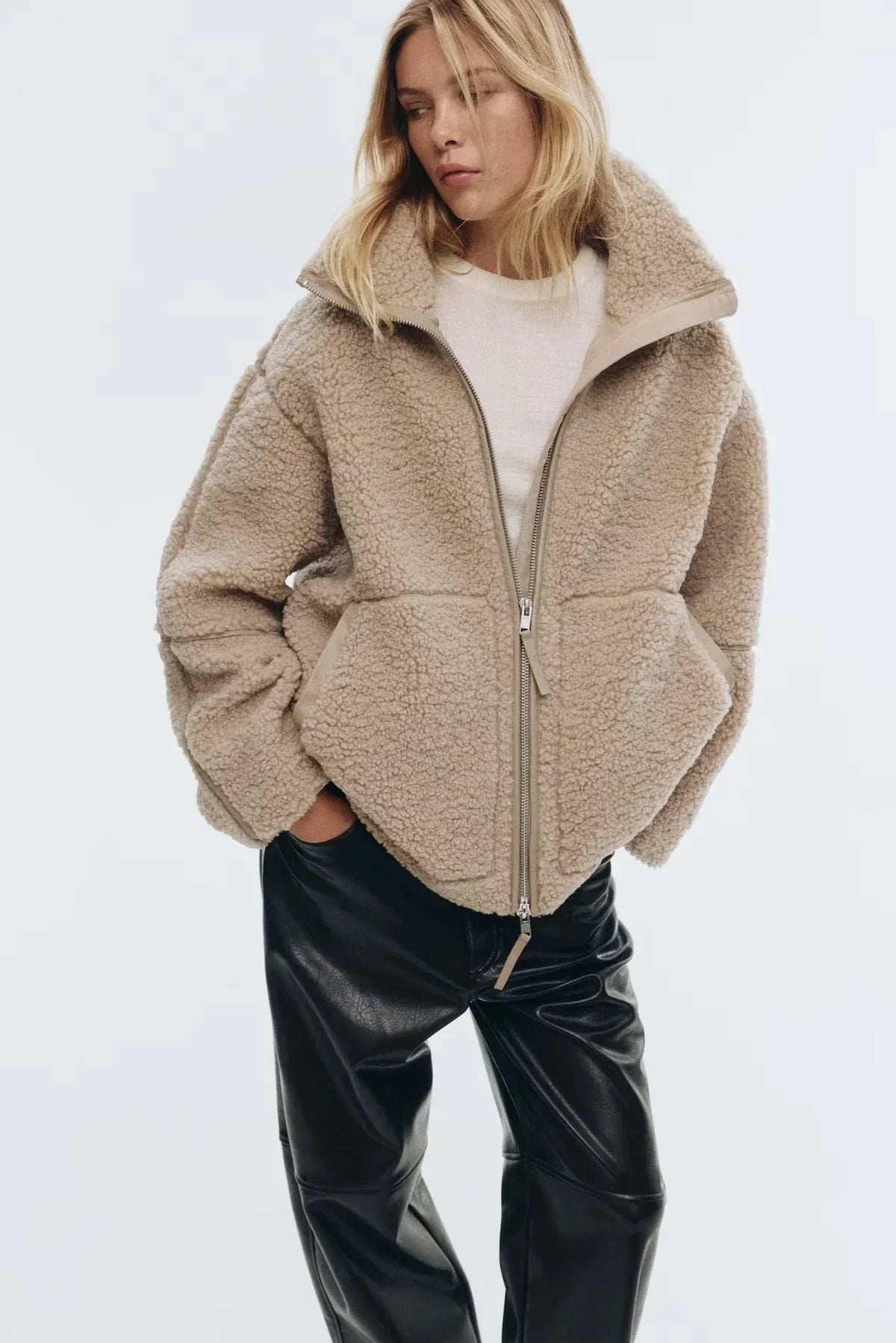Manteau en teddy doux brun KAJA de Danoir Paris, vue de face
