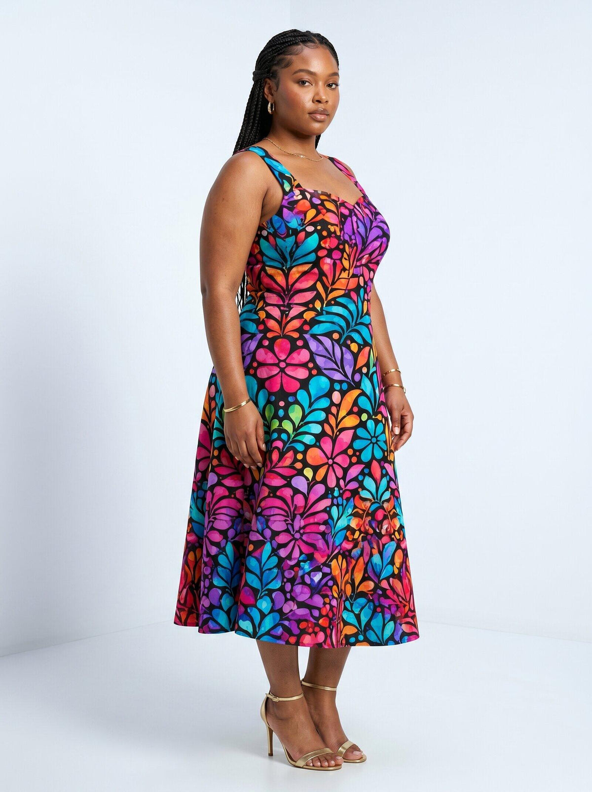 Robe corset Rangi de Danoir Paris en soie milk, vêtement élégant pour femme, détail du corset avec bretelles fines.