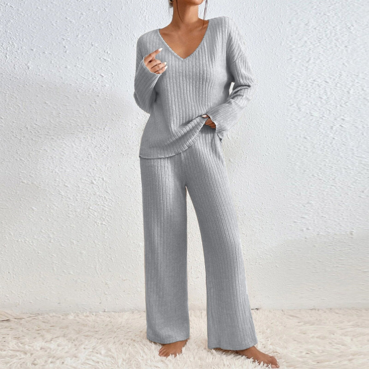 Ensemble décontracté Émilie de Danoir Paris, vêtement tricoté vert pour femme, vue de face, style confortable et chic.