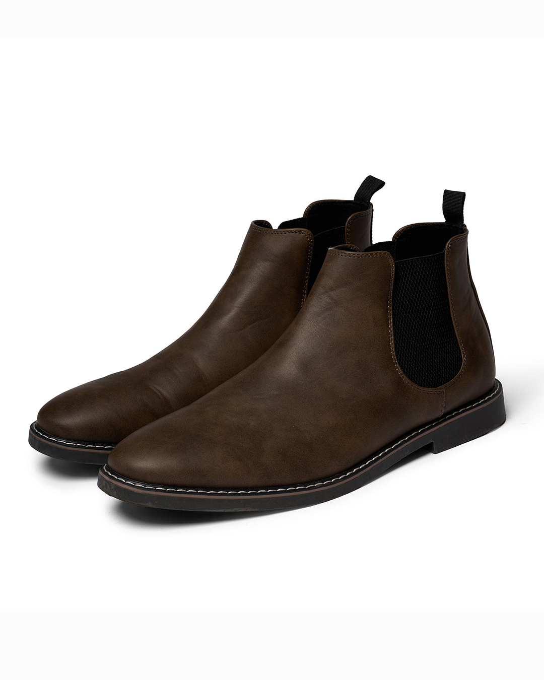 Bottes Chelsea Danoir Paris, en cuir noir avec semelle en caoutchouc, style élégant et classique pour femmes.