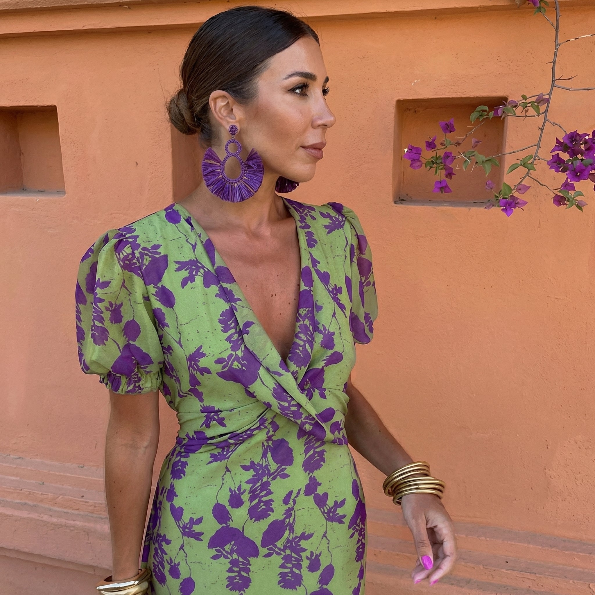 Robe d'été élégante Ani de Danoir Paris, style léger avec broderies florales, portée décontractée pour l'été, vue de face.