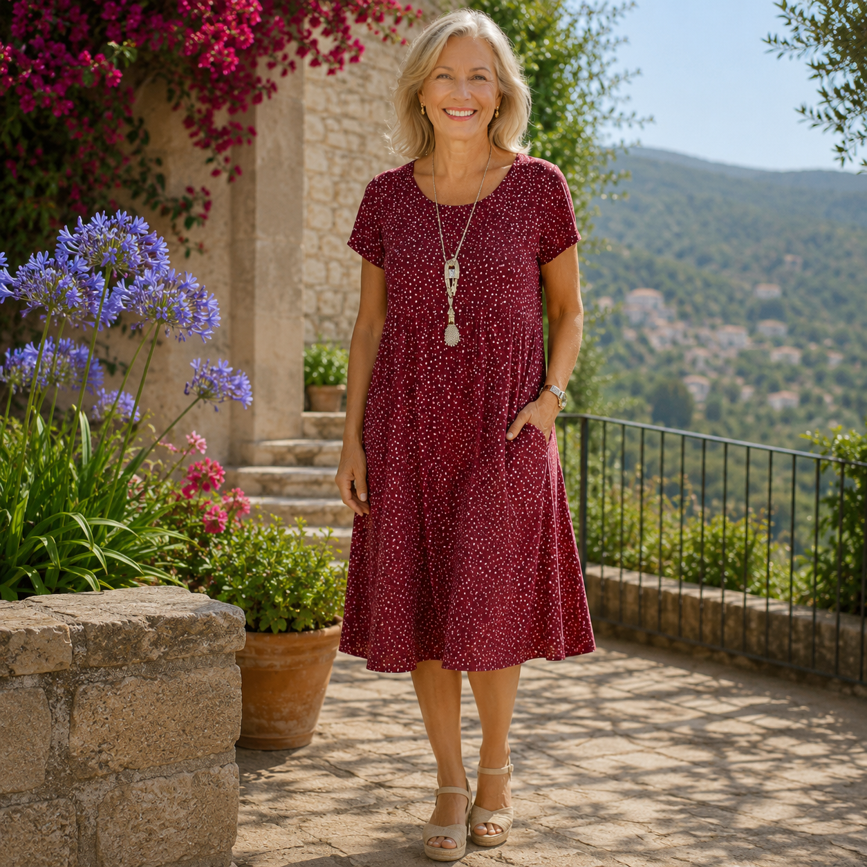 Robe glamour Sabrina de Danoir Paris, élégante robe de soirée noire avec détails sophistiqués et tissu fluide.