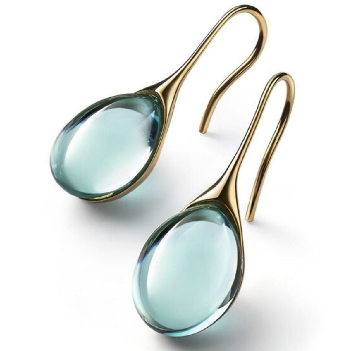 Boucles d'oreilles pendantes Danoir Paris en or bleu avec cristaux, bijoux élégants et chics pour femme.
