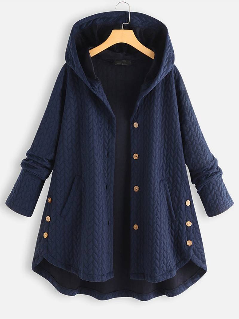 Veste automnale matelassée rouge bourgogne Julie Danoir Paris, style élégant et chaud, vue de face avec détails du tissu.