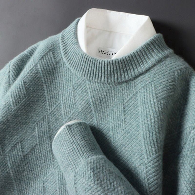 Pull rêvé en cachemire Elliot de Danoir Paris, douceur et confort, vue de face avec col rond et finition élégante.