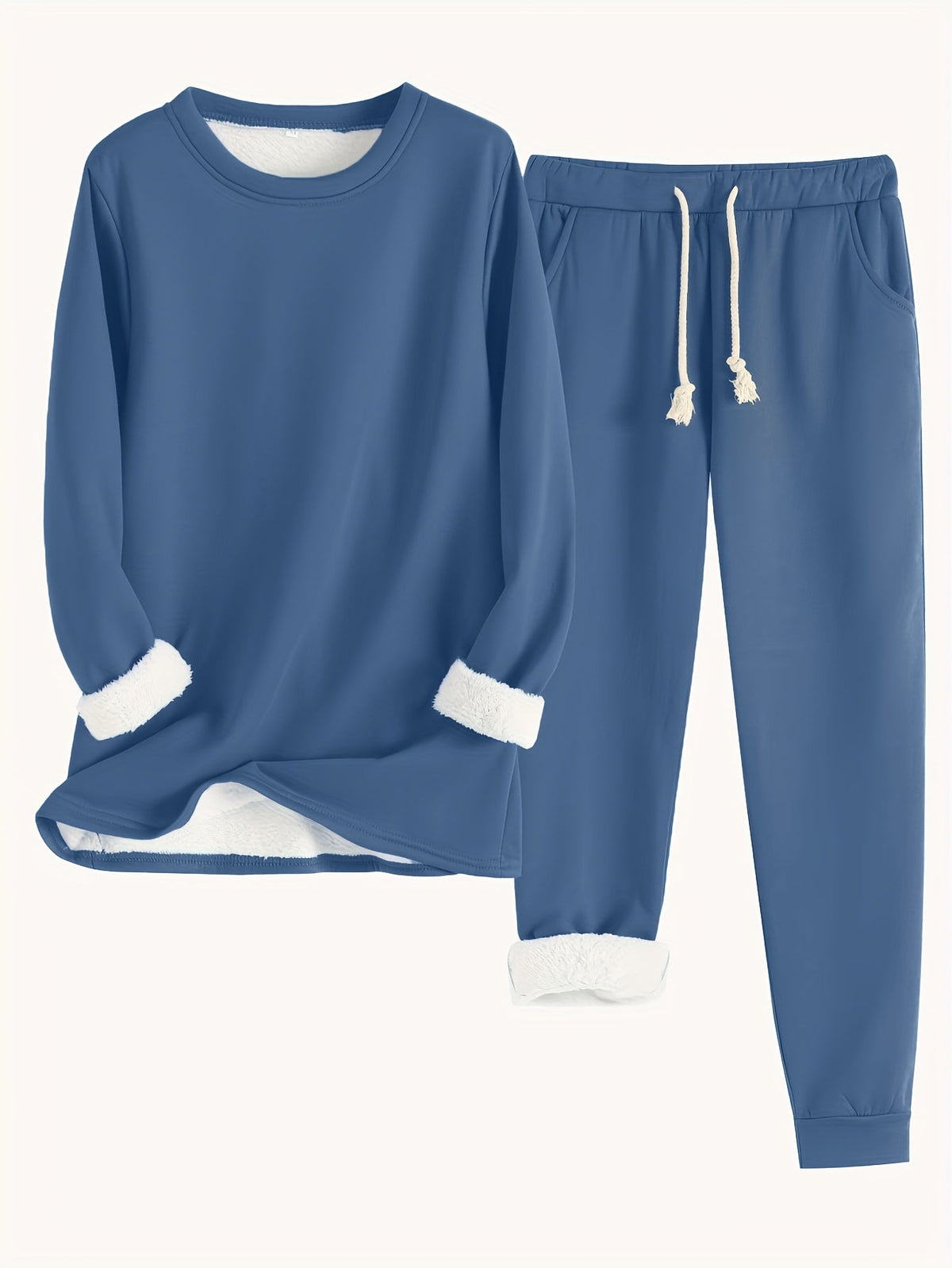 Ensemble détente élégant Karina de Danoir Paris en tissu bleu, vêtement confortable et stylé pour le loisir.