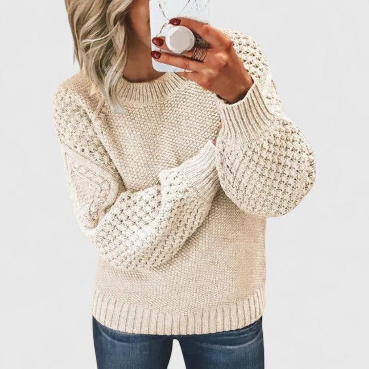 Pull Danoir Paris Marah, élégant et confortable, avec coupe flatteuse pour le ventre, en tissu doux et moderne.