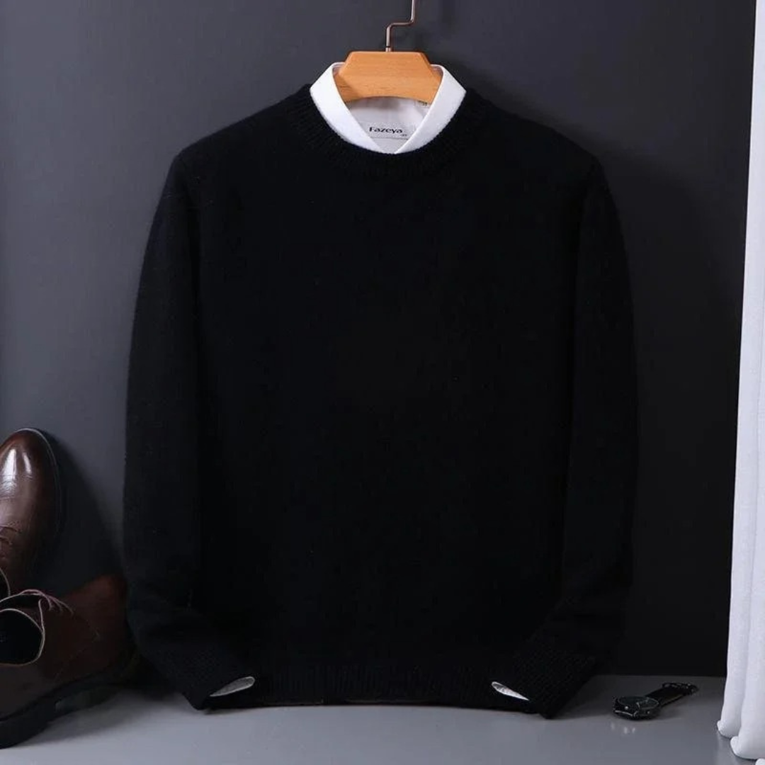 Pull en cachemire noir Eden de Danoir Paris, élégante et confortable, avec un style sophistiqué et une texture douce.