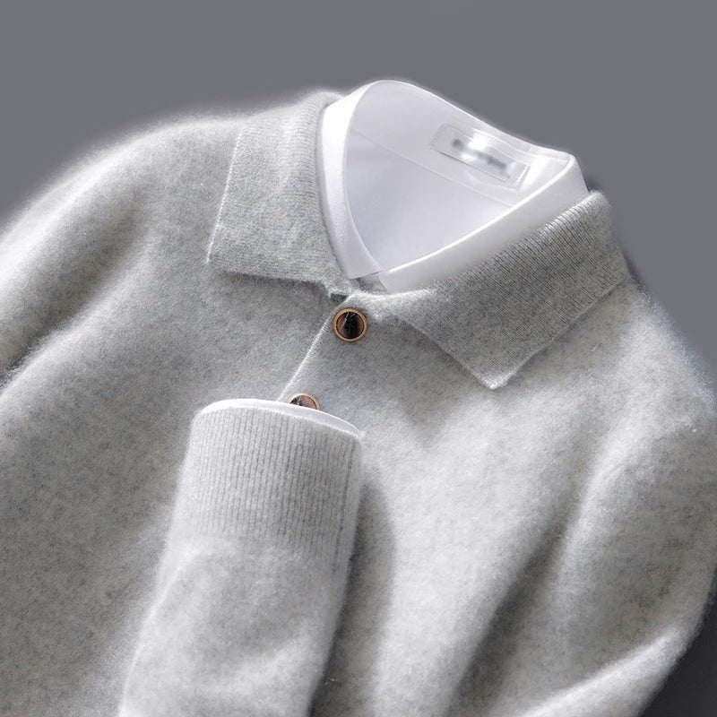 Polo en cachemire élégant Belford de Danoir Paris, couleur neutre, avec col classique et finition soignée.