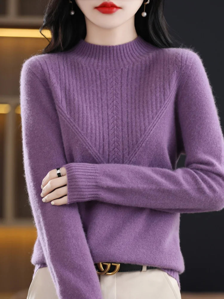 Pull en cachemire Liora de Danoir Paris, élégant, doux et chaud, en gris clair, porté sur un mannequin.