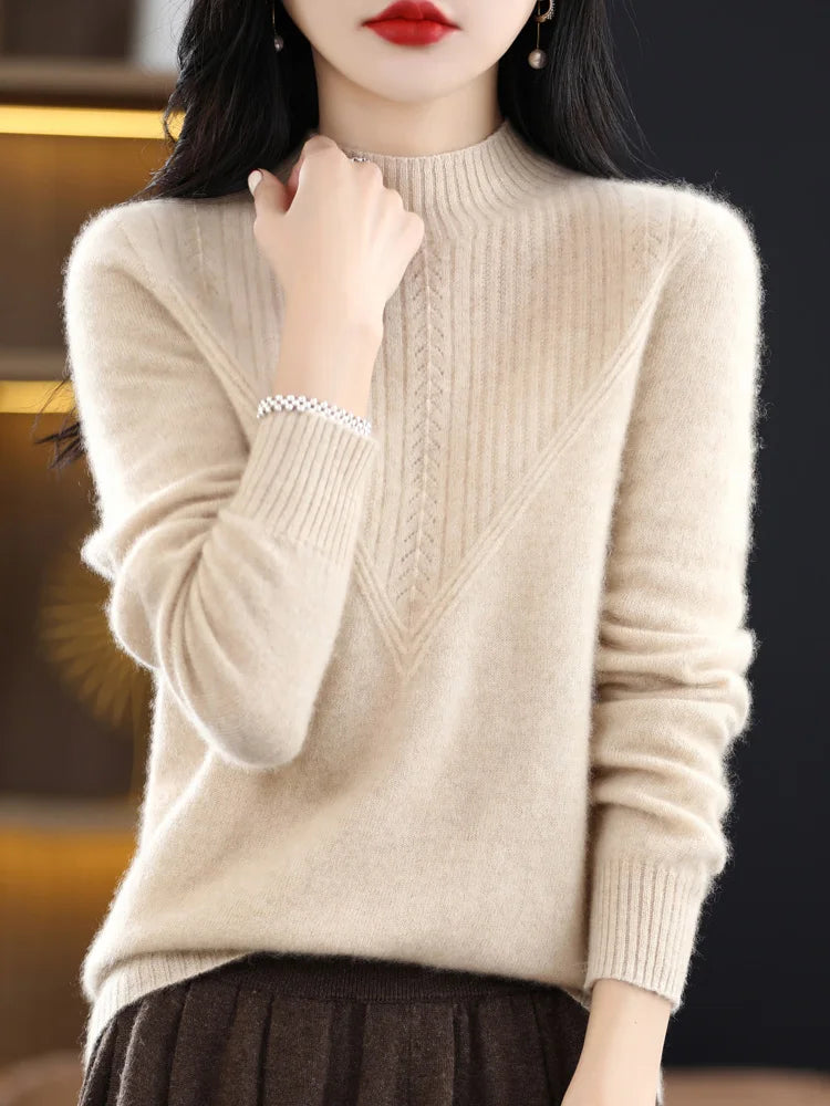 Pull en cachemire Liora de Danoir Paris, élégant et doux, porté en mode décontracté ou chic, visible en image.