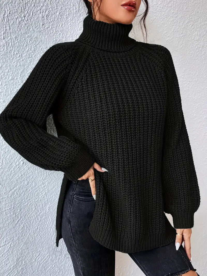 Pull roulé en laine Lavande de Danoir Paris, façon luxe, avec col roulé et détails élégants, porté sur mannequin.