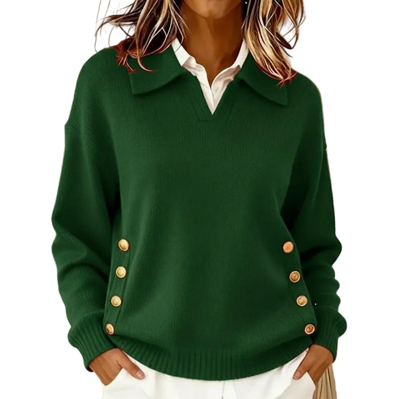 Pull en V chic Talbot par Danoir Paris, tricoté en jersey doux, couleur neutre, portée sur un mannequin.